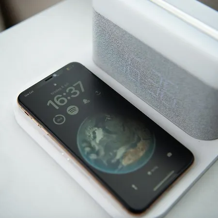 Spacious Apt, Big Roof Terrace, Free Parking Lägenhet