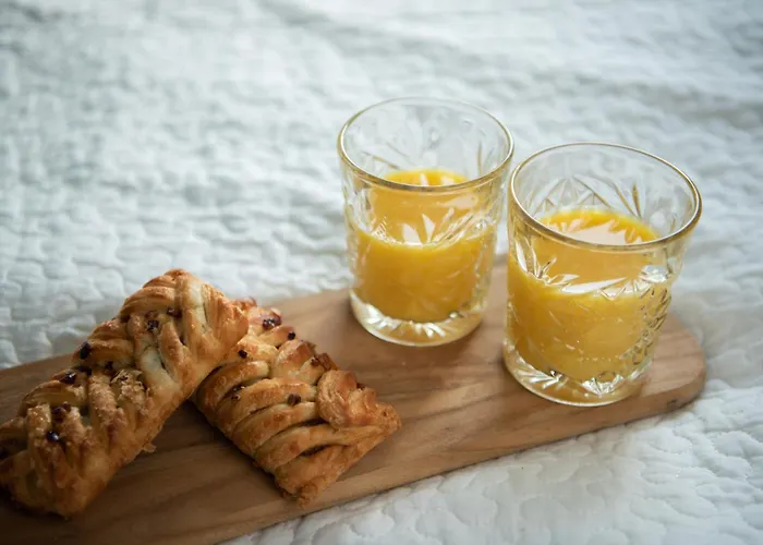 Spacious Apt, Big Roof Terrace, Free Parking 公寓