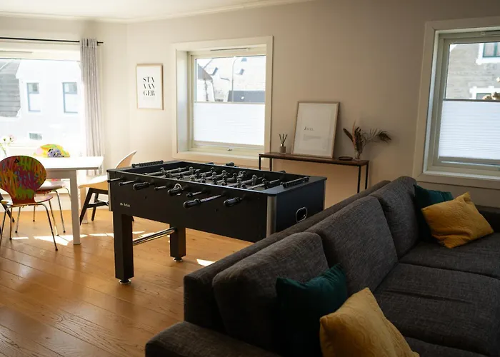 公寓 Spacious Apt, Big Roof Terrace, Free Parking