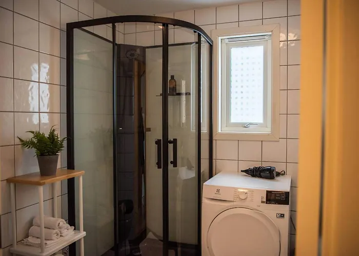 Lägenhet Spacious Apt, Big Roof Terrace, Free Parking